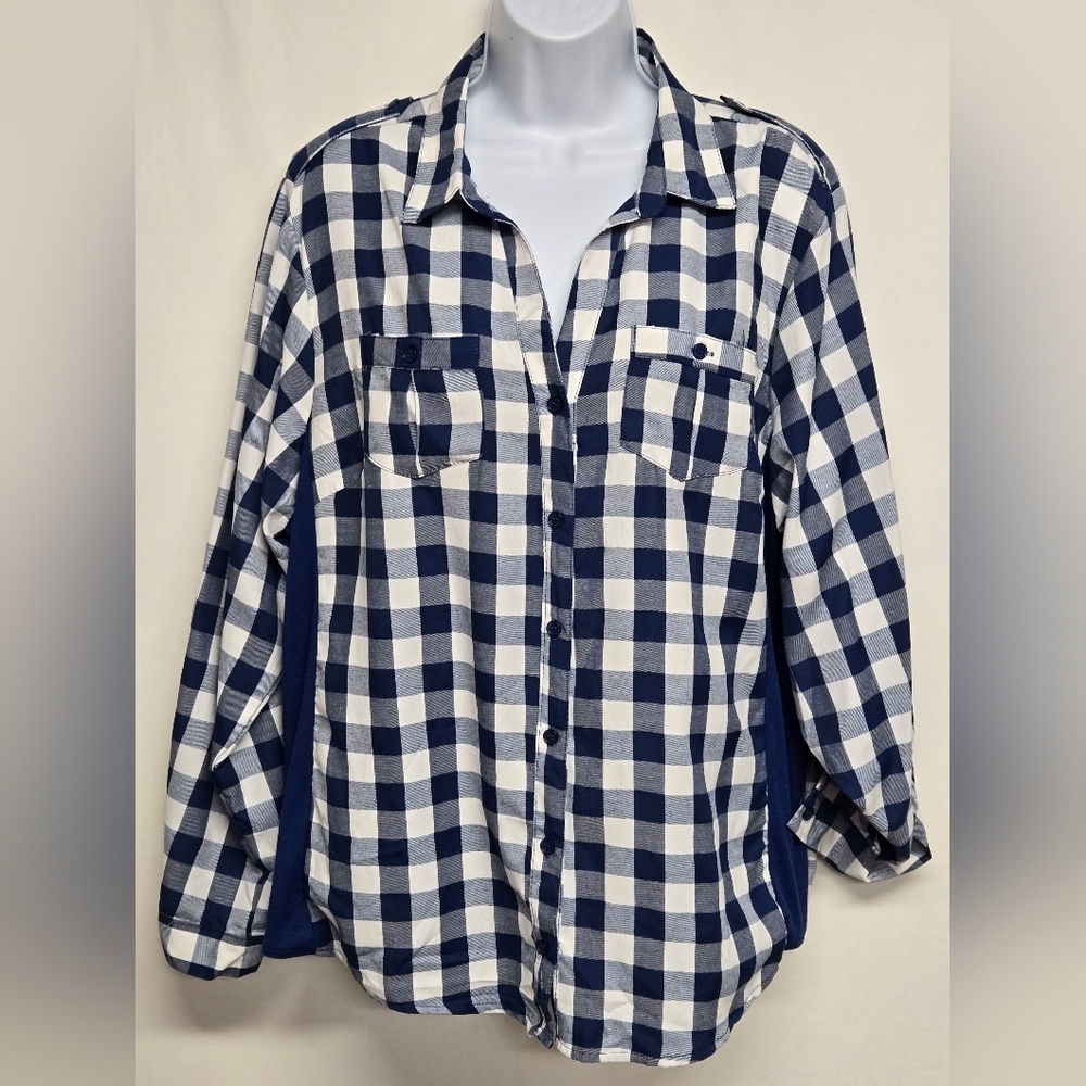 Miss Lili 2X Button Down Top Collared Adjustable Sleeve V Neck Plaid Checkered